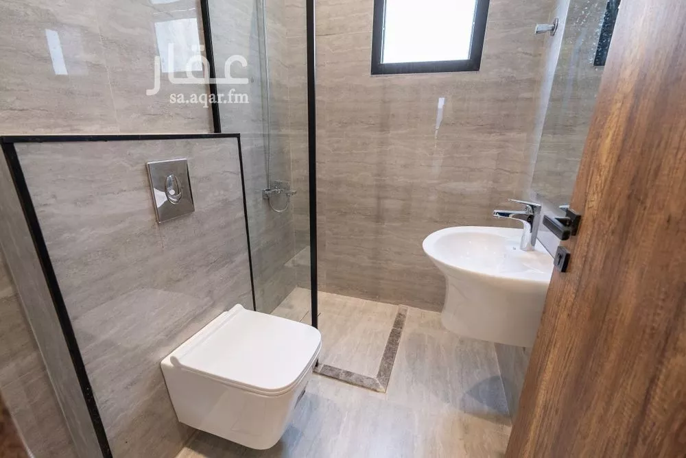 فيلا 5 غرف في العارض 3