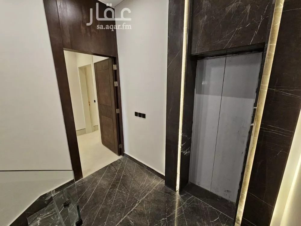 5 bedroom floor in Al Rimal 1