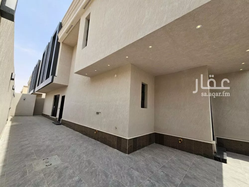 فيلا 4 غرف في الرمال 3