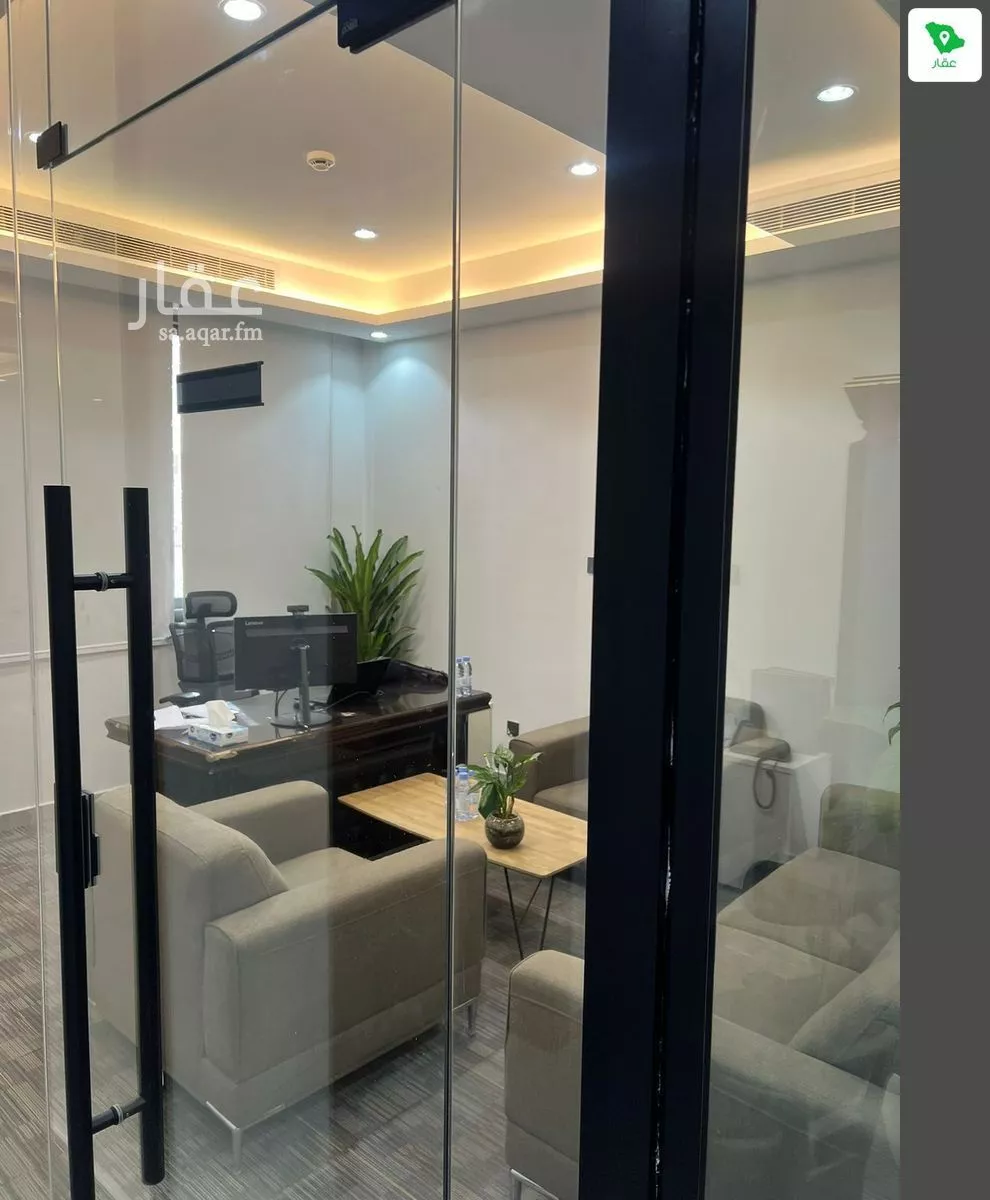 مكتب 136 م² في المونسية 5