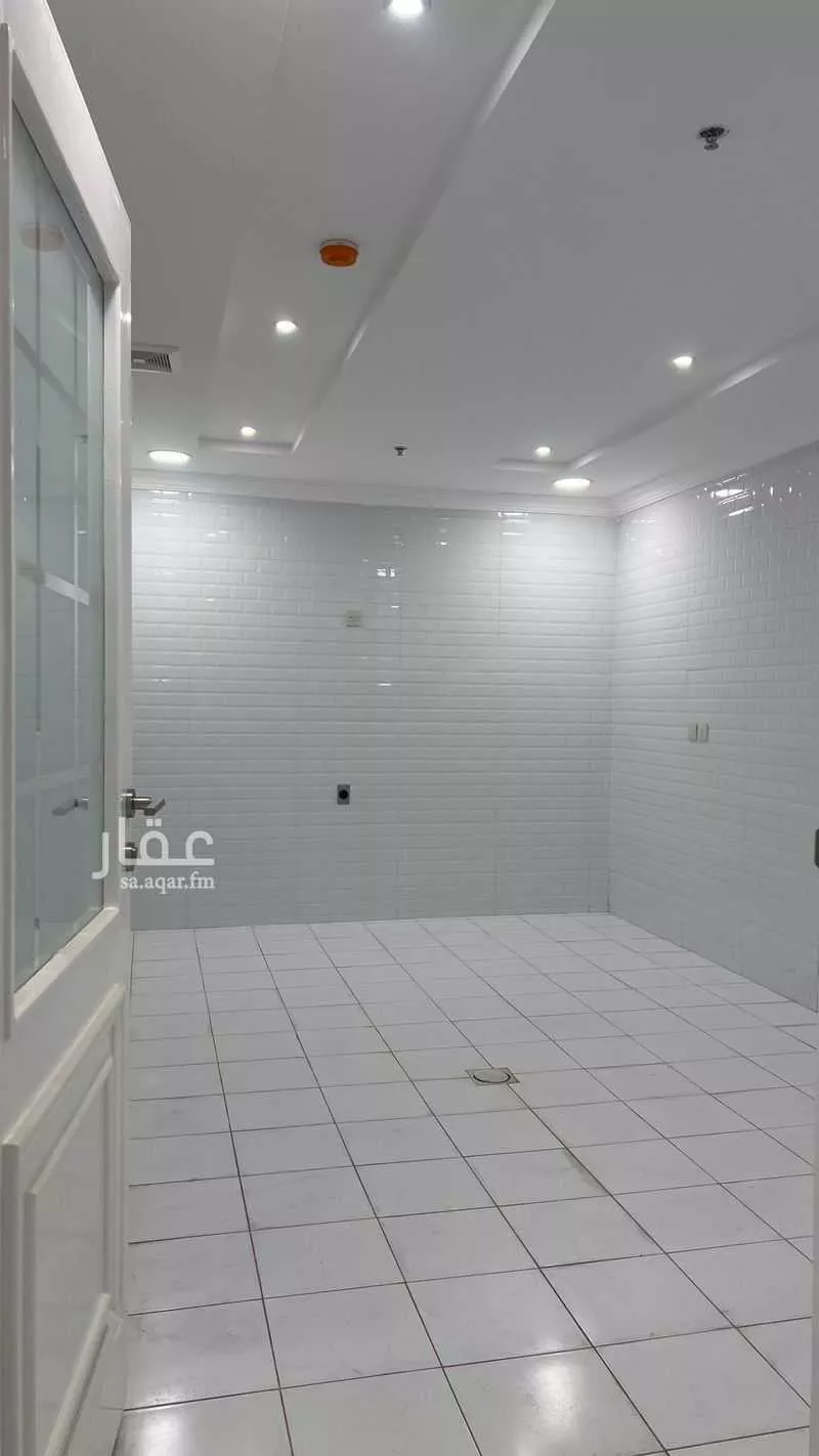 شقة 5 غرف في الحمرا 2