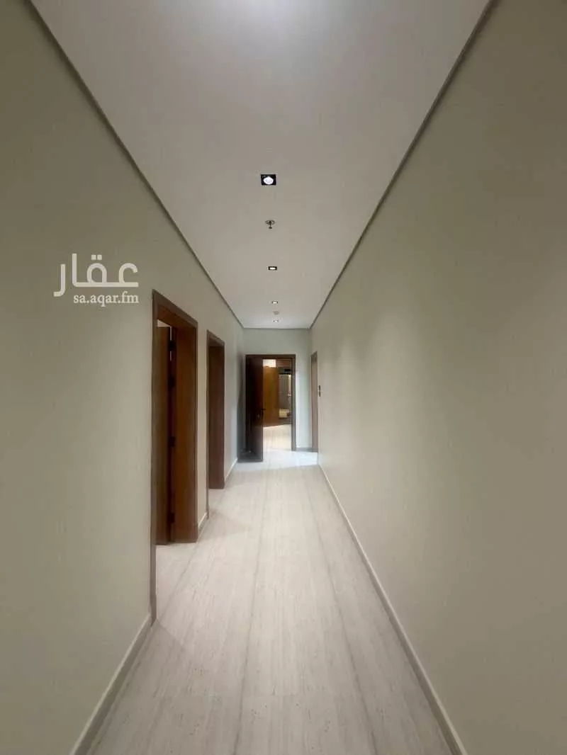 شقة 5 غرف في ضاحية الملك فهد 2