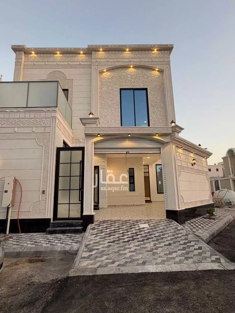 فيلا 7 غرف في ضاحية الملك فهد 2