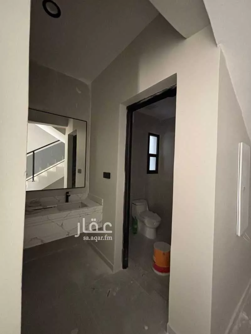 شقة 5 غرف في ضاحية الملك فهد 3