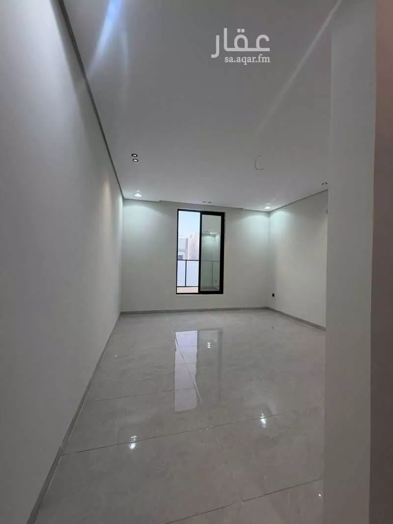 فيلا 7 غرف في ضاحية الملك فهد 4