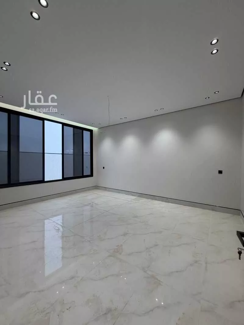 شقة 5 غرف في ضاحية الملك فهد 2