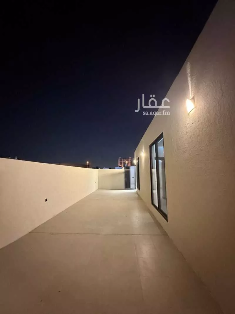 شقة 5 غرف في احد 4