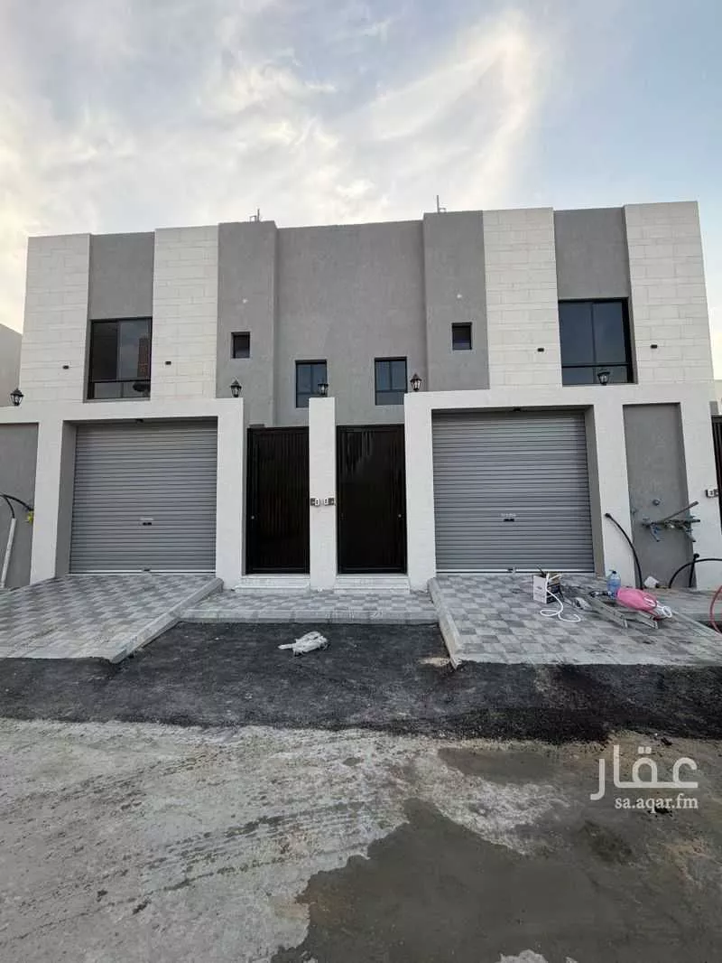 شقة 5 غرف في ضاحية الملك فهد 1