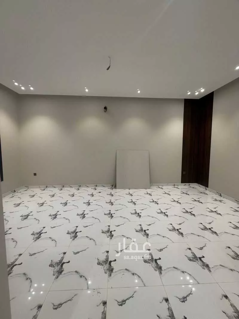 فيلا 7 غرف في ضاحية الملك فهد 4