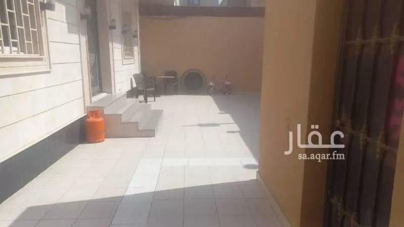 عمارة 375 م² في الصالحية 4