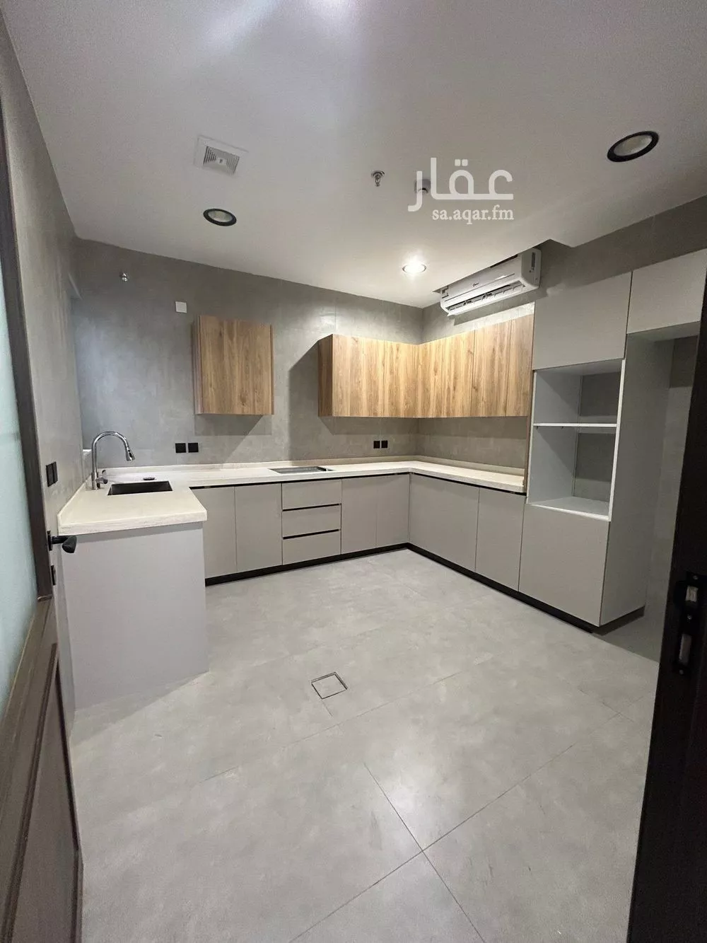 3 bedroom apartment in Al Hamra 5