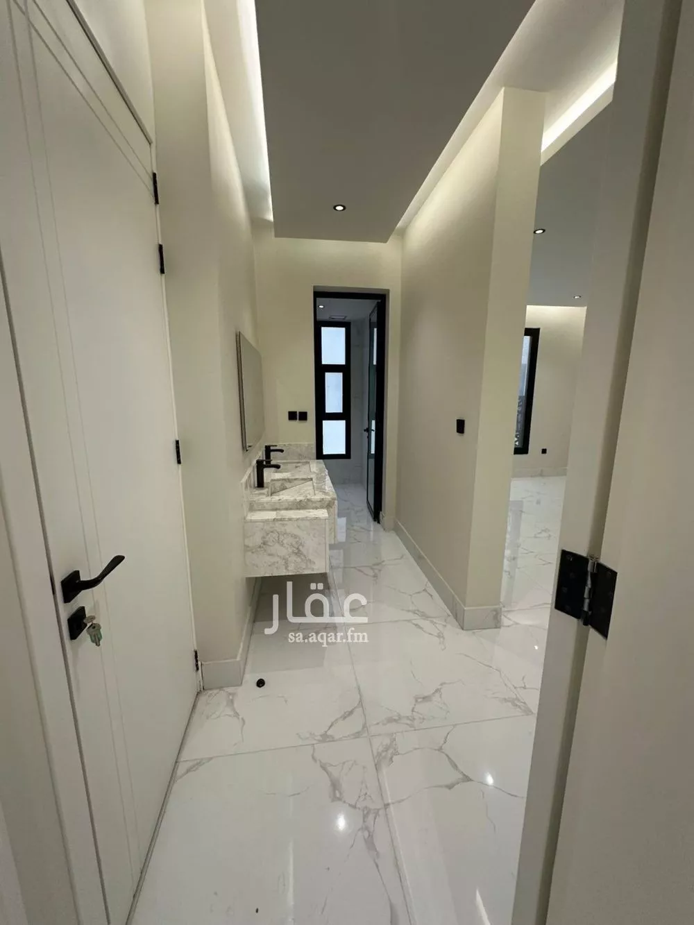 شقة 3 غرف في الحمرا 4