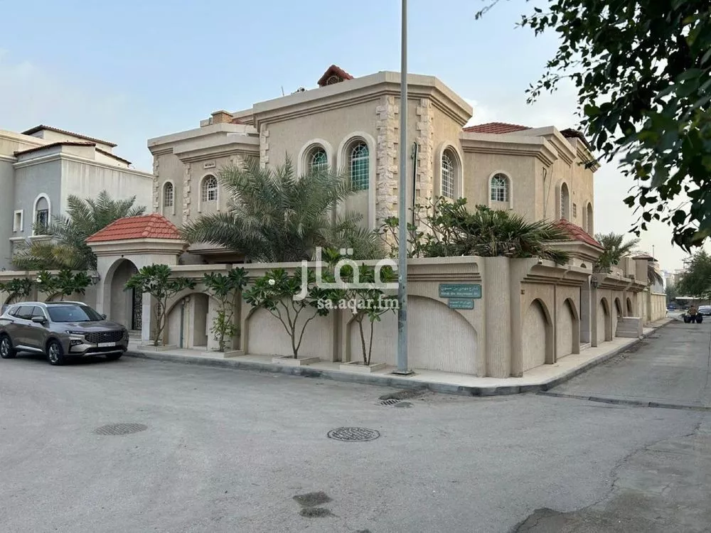 فيلا 6 غرف في الراكة الجنوبية 1