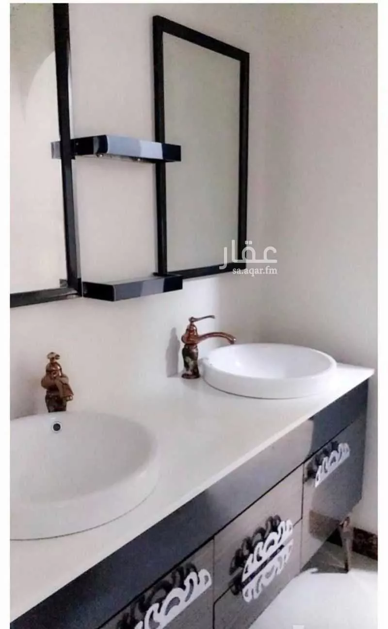 6 bedroom apartment in Ash Shulah 3