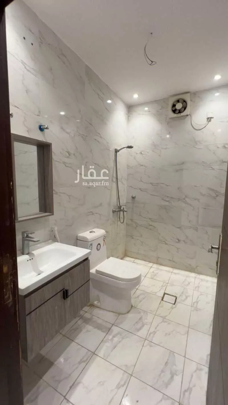 6 bedroom villa in Al Yaqout, Jeddah 9