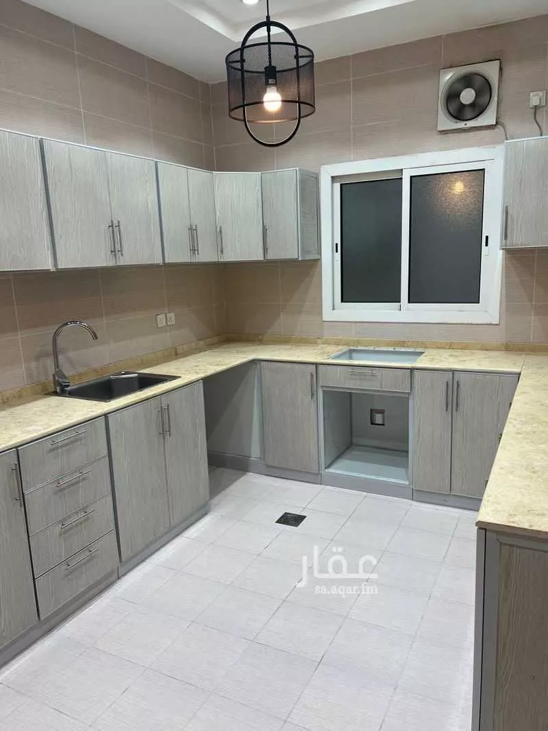 4 bedroom floor in Al Yaqout 5