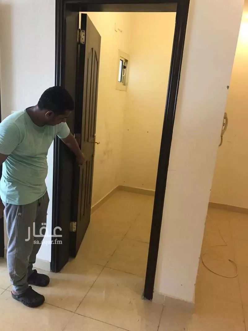 شقة 4 غرف في السلامة 3