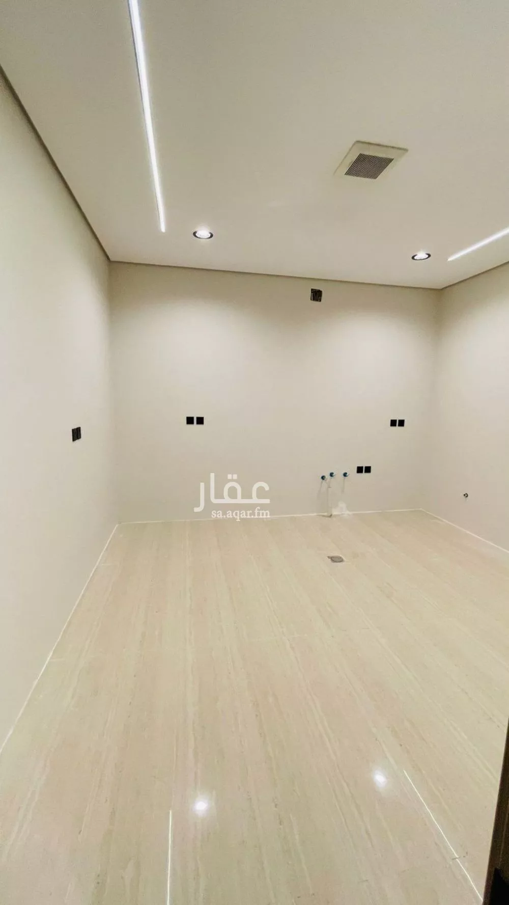 فيلا 5 غرف في الحزم 2