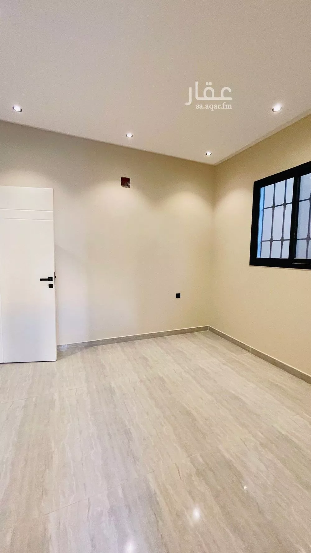 فيلا 5 غرف في العريجاء الغربية 5