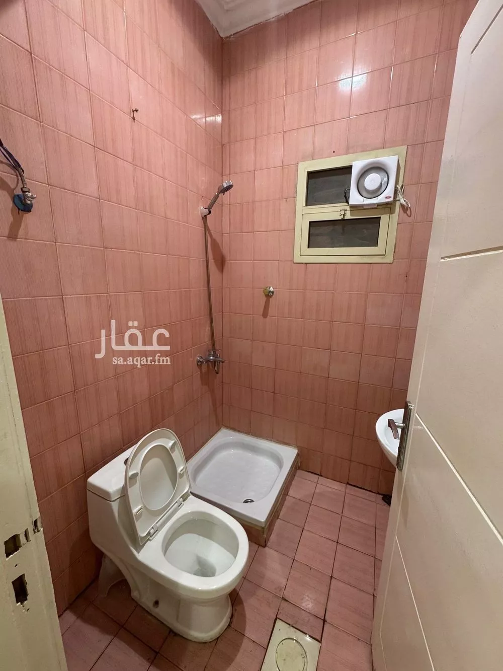 3 bedroom floor in Al Yarmouk 4