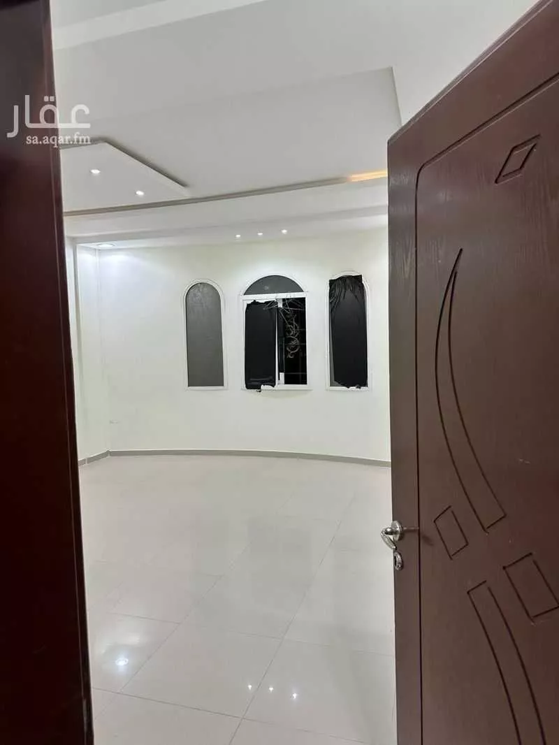 فيلا 6 غرف في ظهرة لبن 3