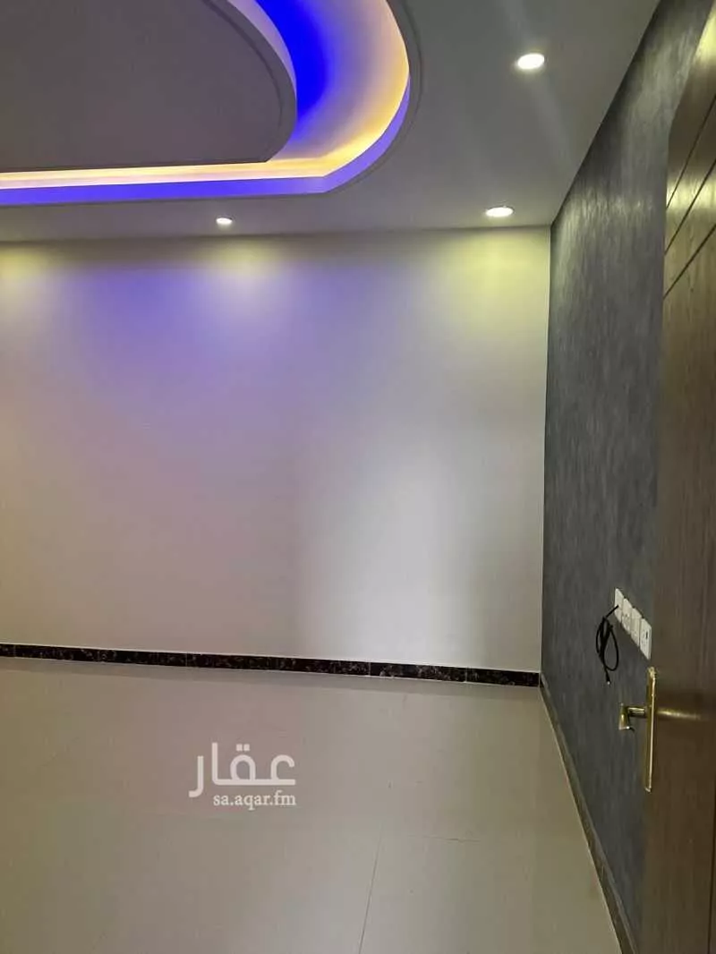 3 bedroom floor in Dhahrat Laban 4