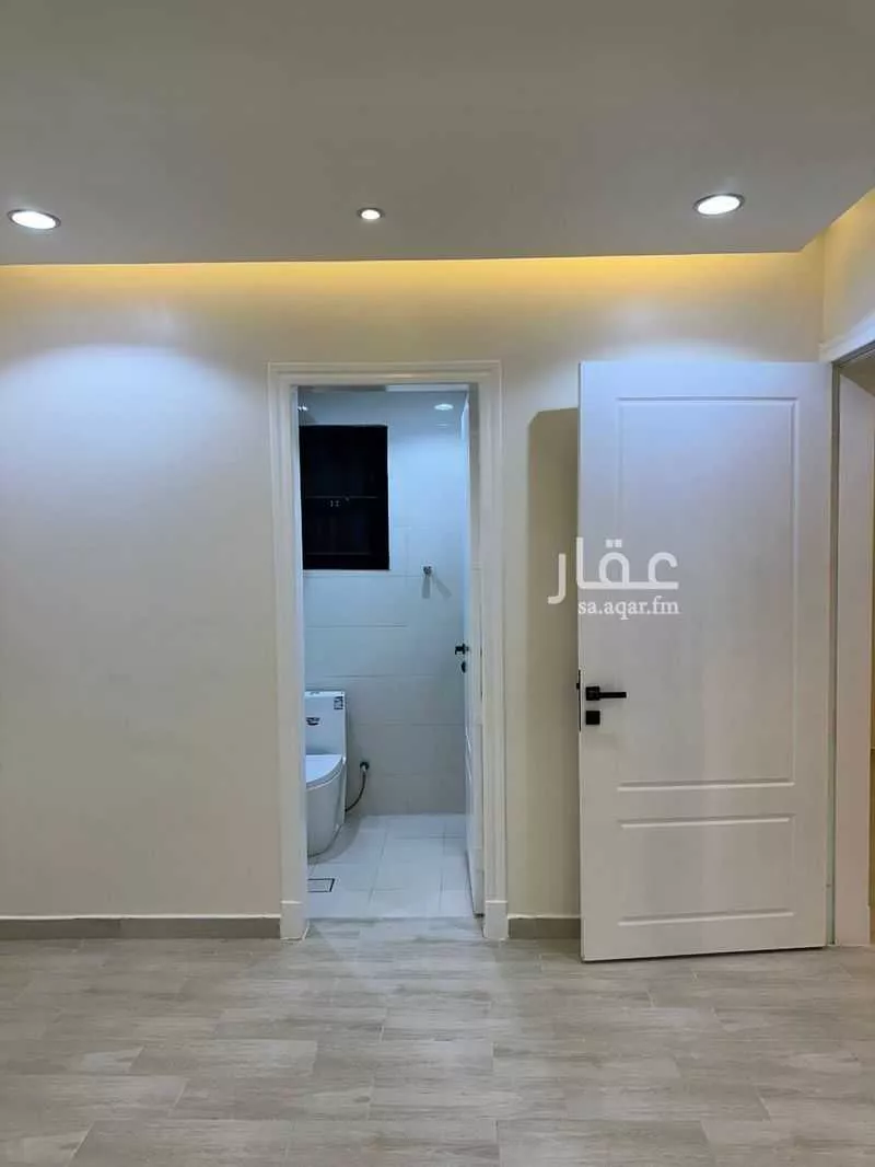 4 bedroom apartment in Al Uraija Al Gharbiyah, Riyadh 19