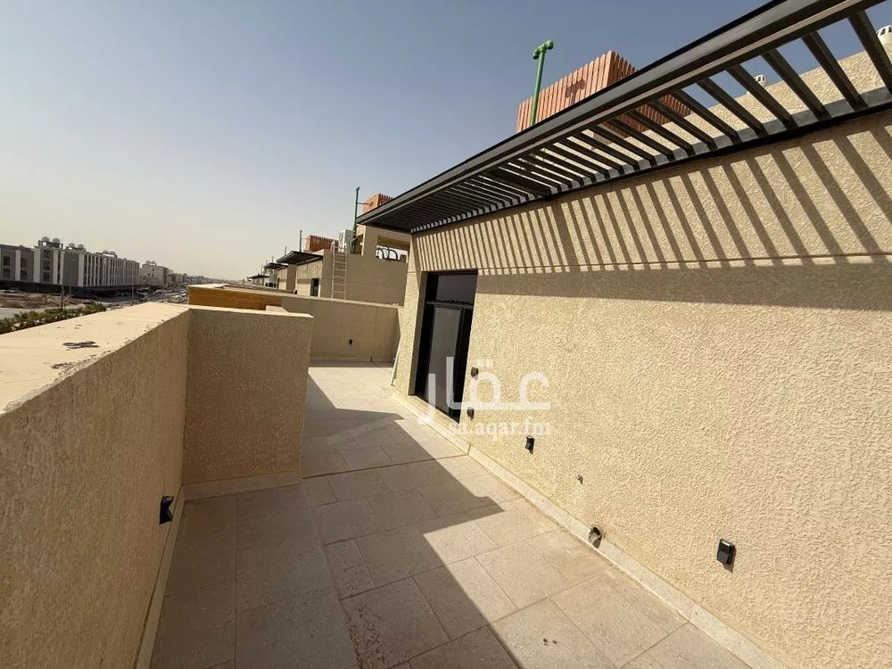 فيلا 4 غرف في العارض 3