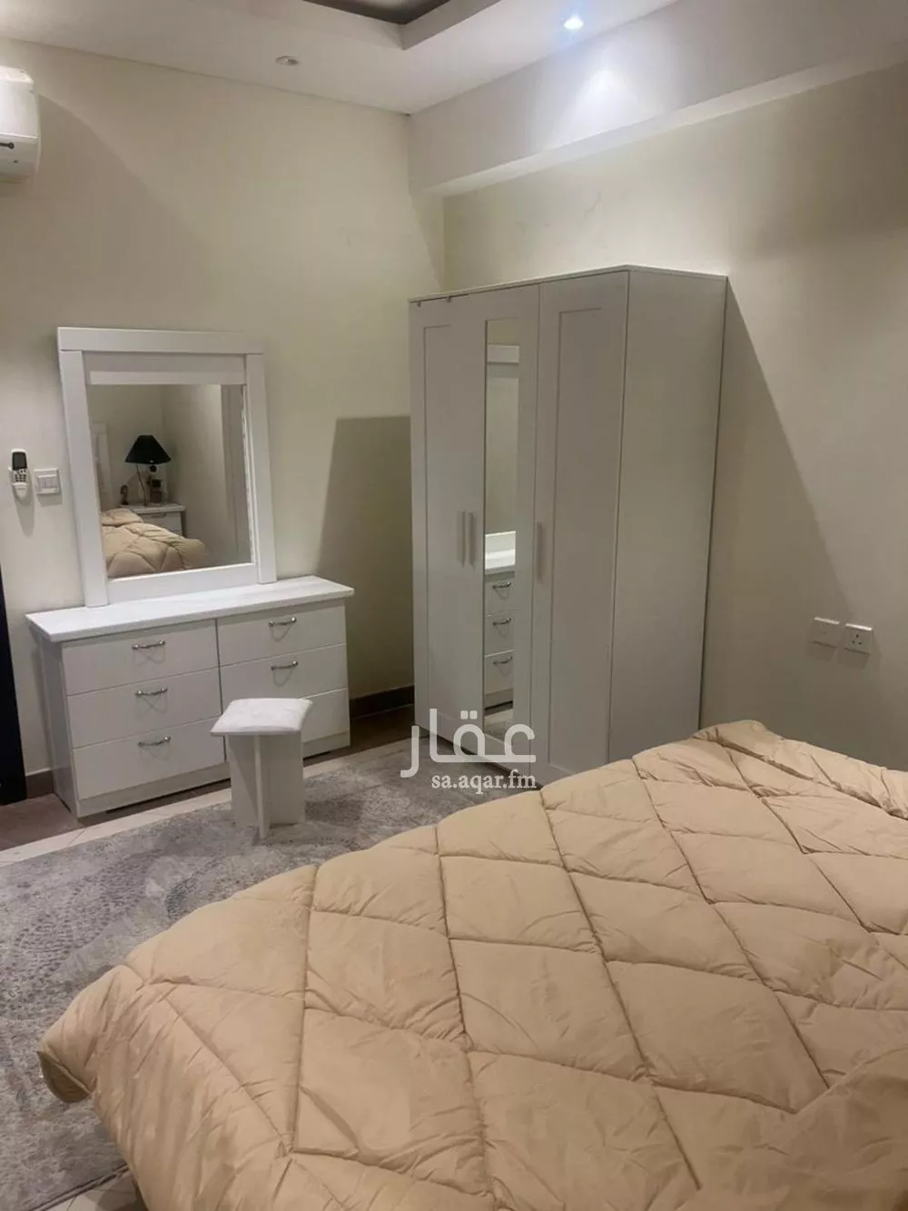 شقة 3 غرف في الملقا 4