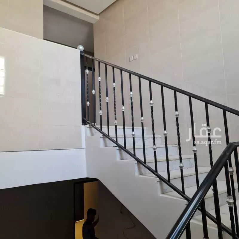 عمارة 500 م² في العريجاء الوسطى 3