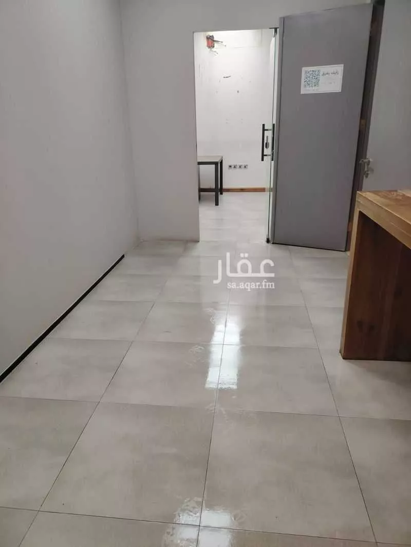 مكتب 1463 م² في النرجس 5