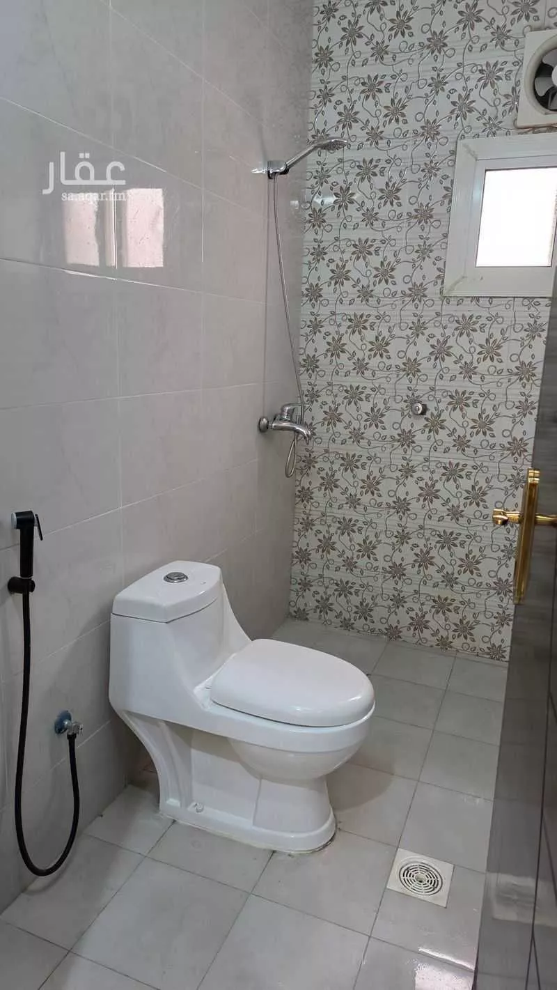 4 bedroom apartment in Al Ajawid 3