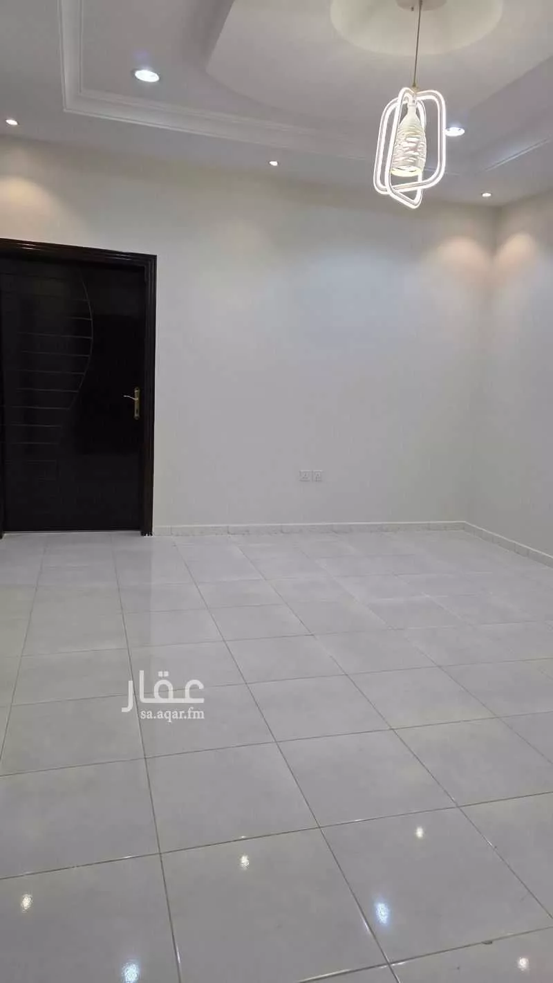 4 bedroom apartment in Al Ajawid 5