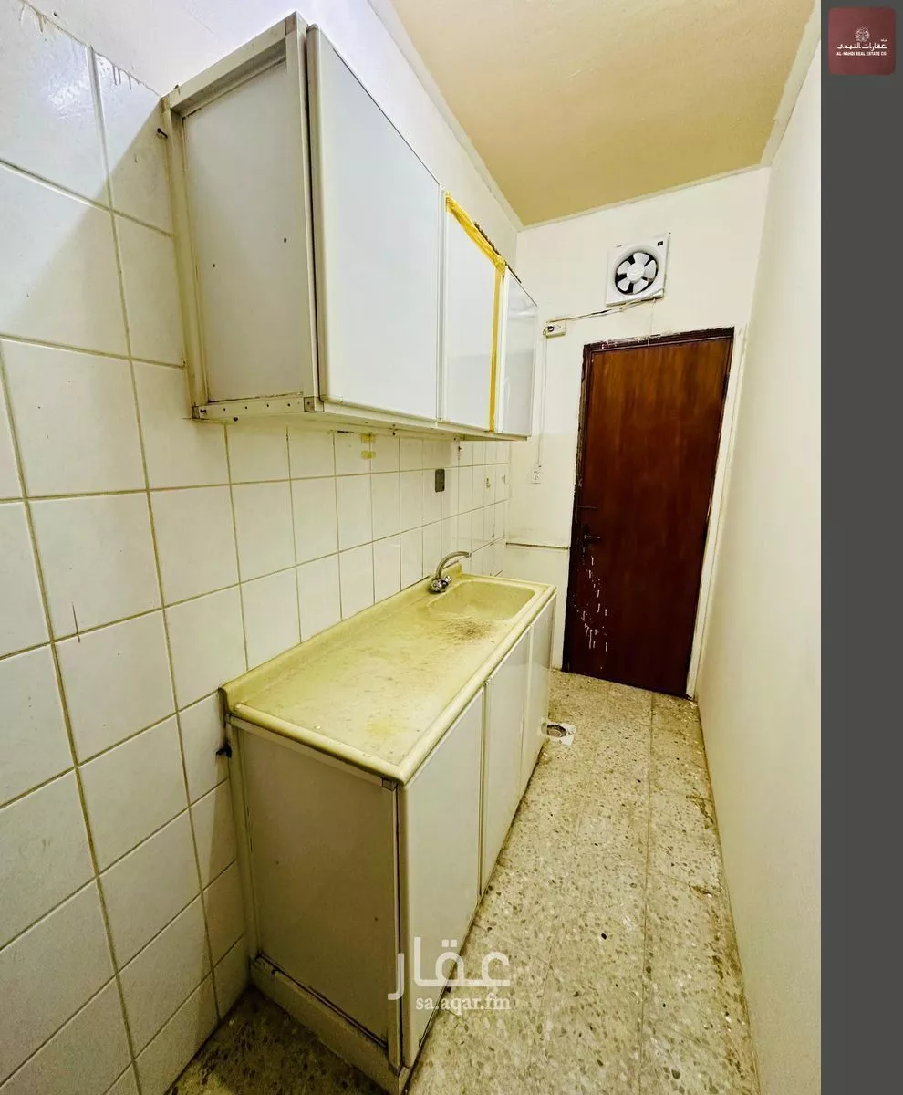 شقة 1 غرف في الثقبة 4