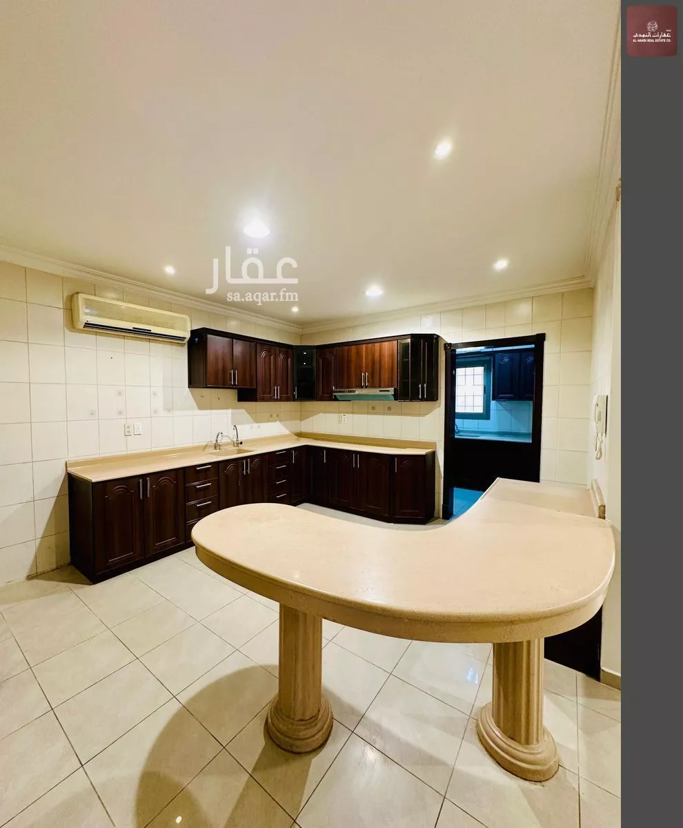 8 bedroom villa in Al Jisr, Eastern Province 16