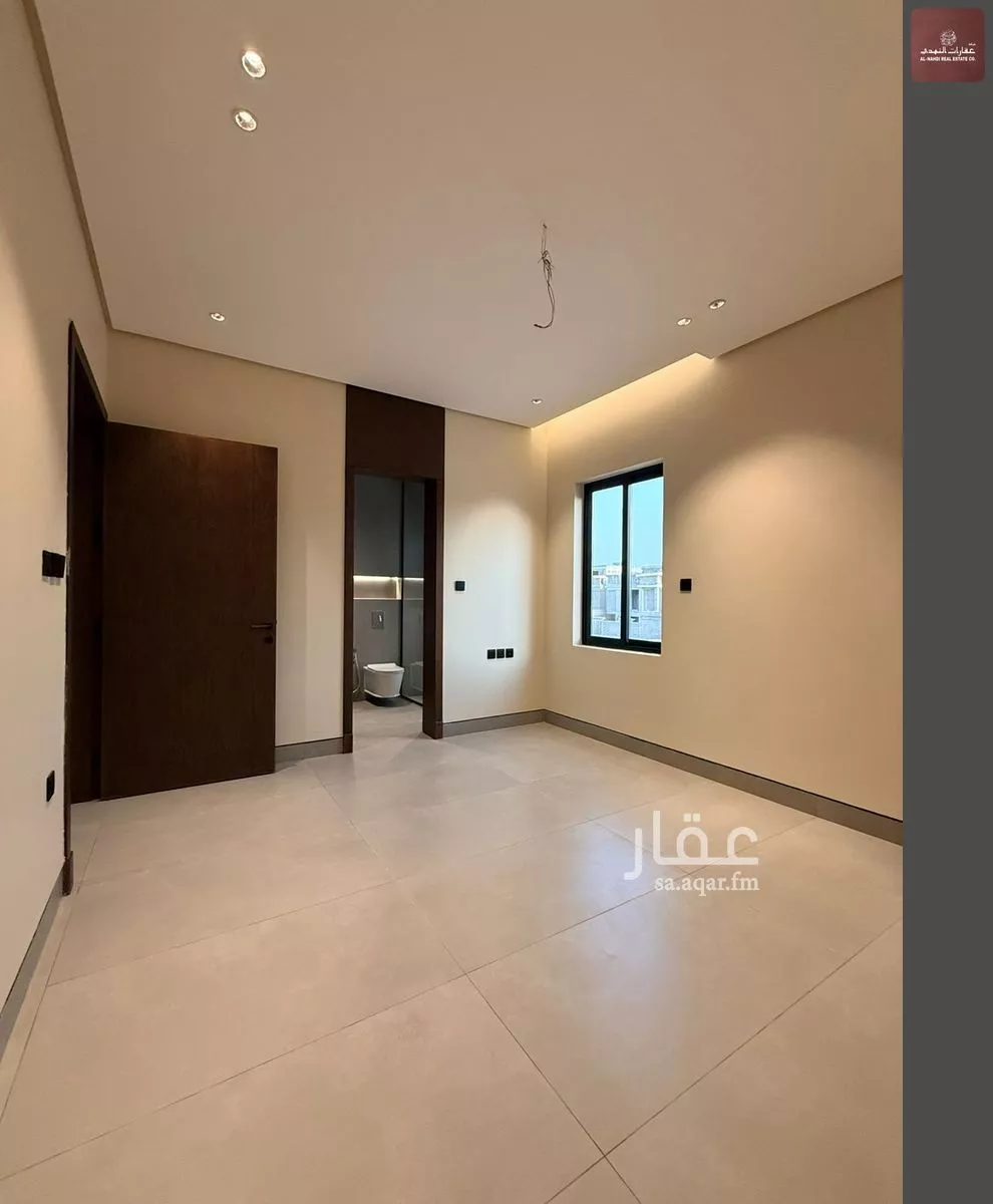 فيلا 5 غرف في السيف 2