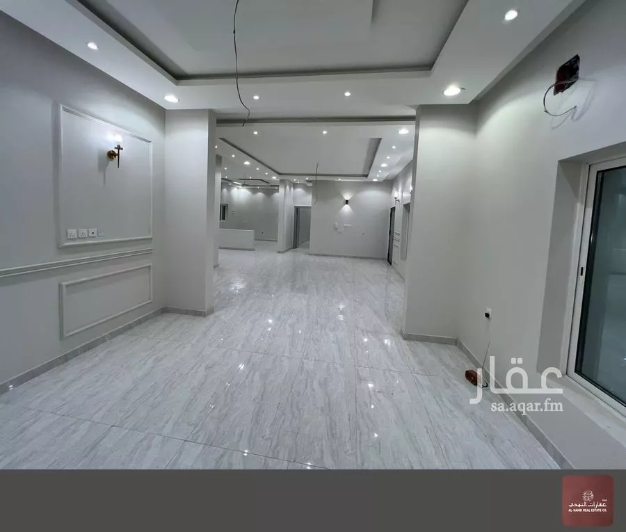 6 bedroom villa in Al Buhairah 4