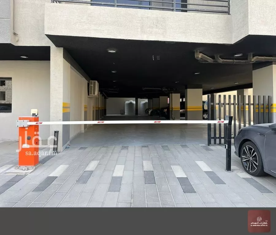 شقة 3 غرف في الحمرا 2