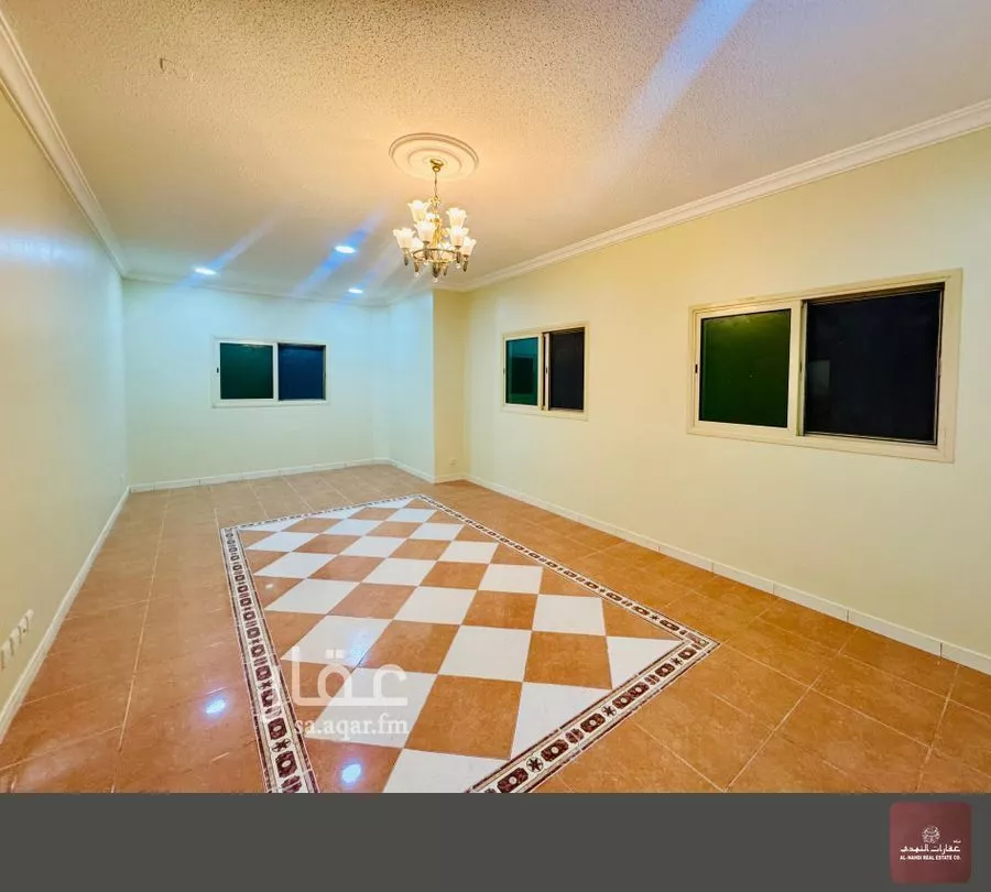 شقة 5 غرف في الروابي 2