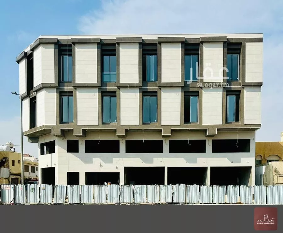 محل 574 م² في العقربية 1