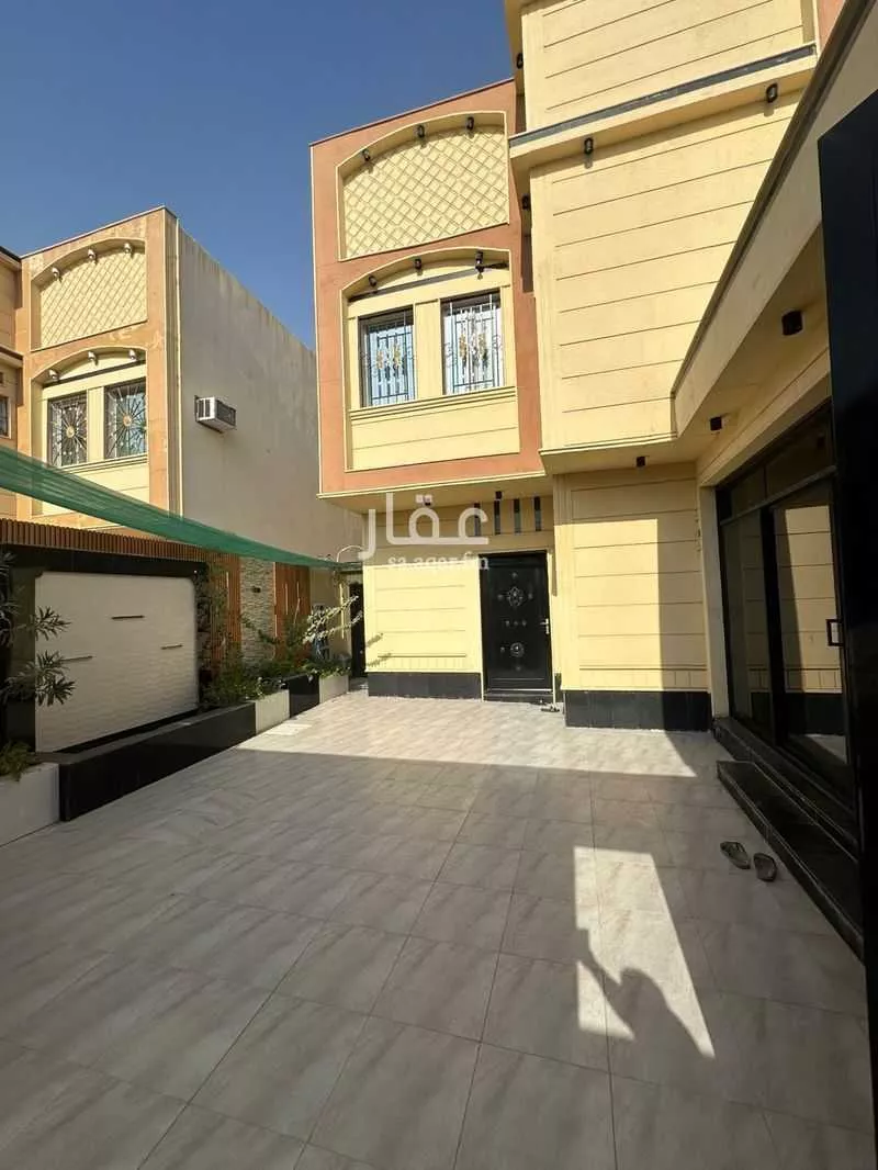 فيلا 7 غرف في الرمال 1