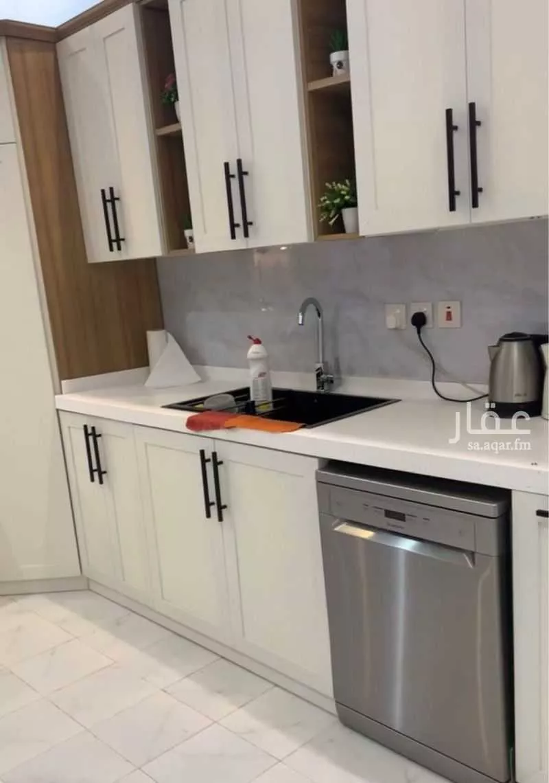 5 bedroom villa in Al Rimal 4