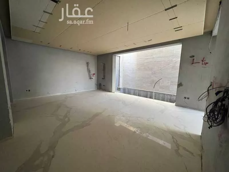 فيلا 5 غرف في عرقة 3