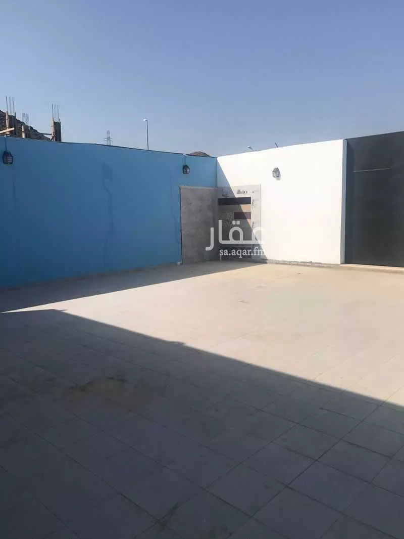 2 bedroom floor in Qalat Makhit 1