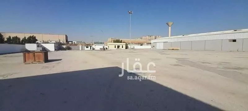 مستودع 5500 م² في البساتين 3