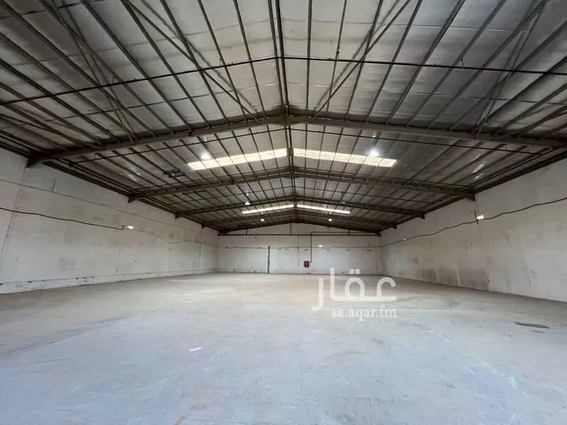مستودع 1125 م² في المشاعل 5