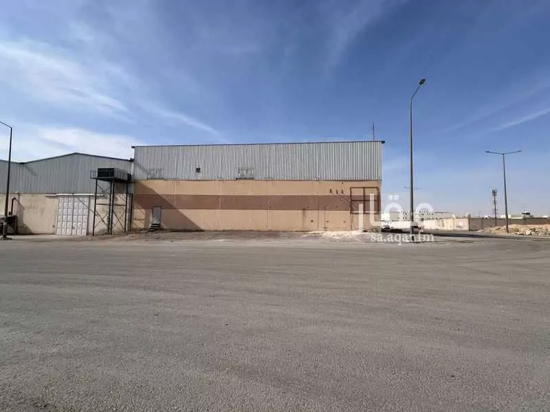 مستودع 1788 م² في المشاعل 2