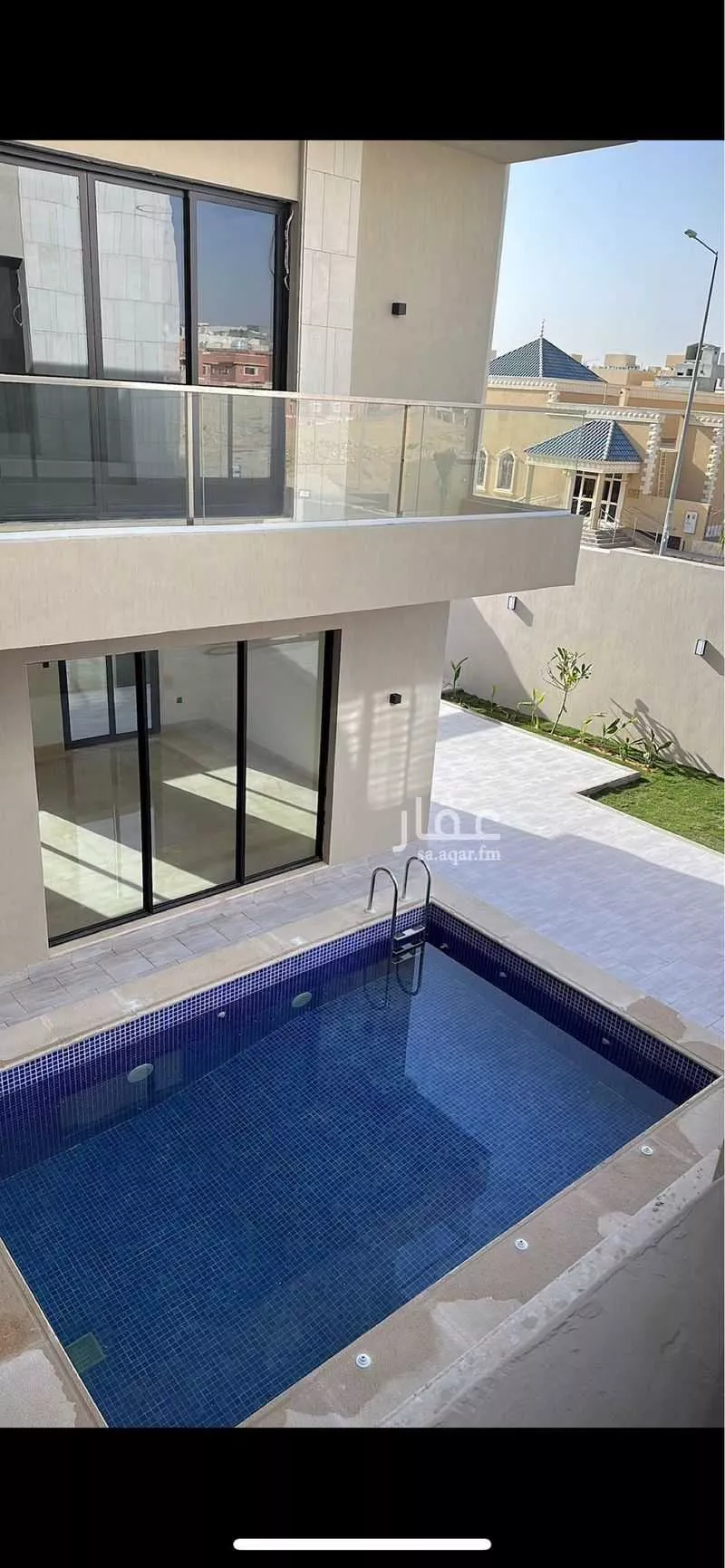 فيلا 6 غرف في الملقا 4