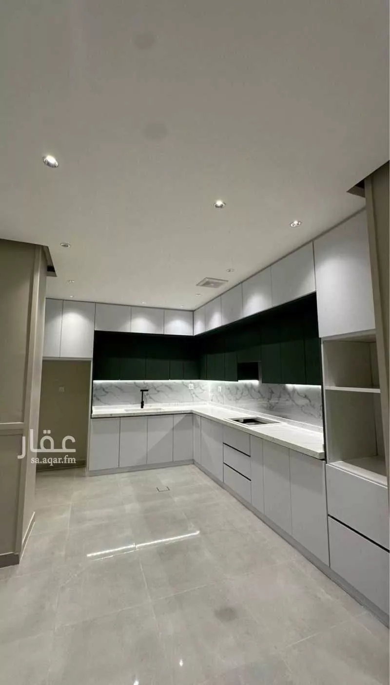 5 bedroom apartment in Al Sawari 4