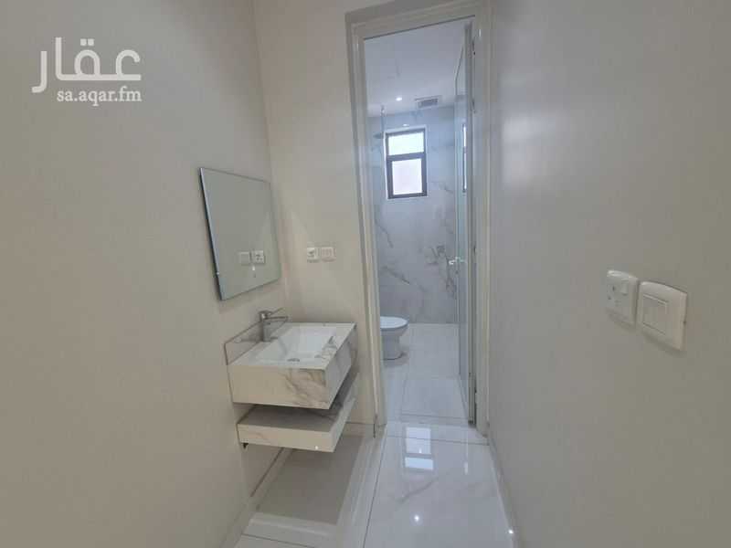 4 bedroom apartment in At Tahliyah, Eastern Province 2